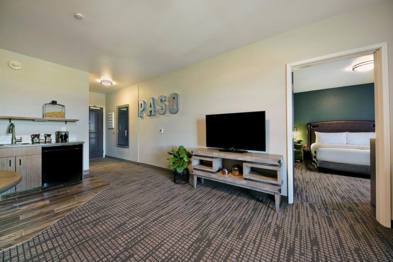 Oxford Suites Paso Robles Exteriör bild