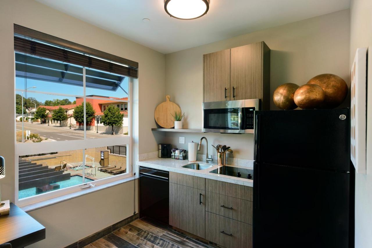 Oxford Suites Paso Robles Exteriör bild