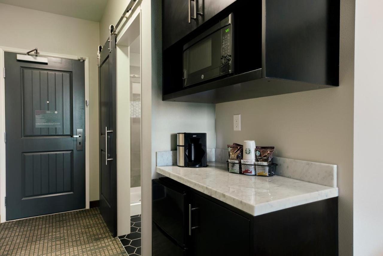 Oxford Suites Paso Robles Exteriör bild