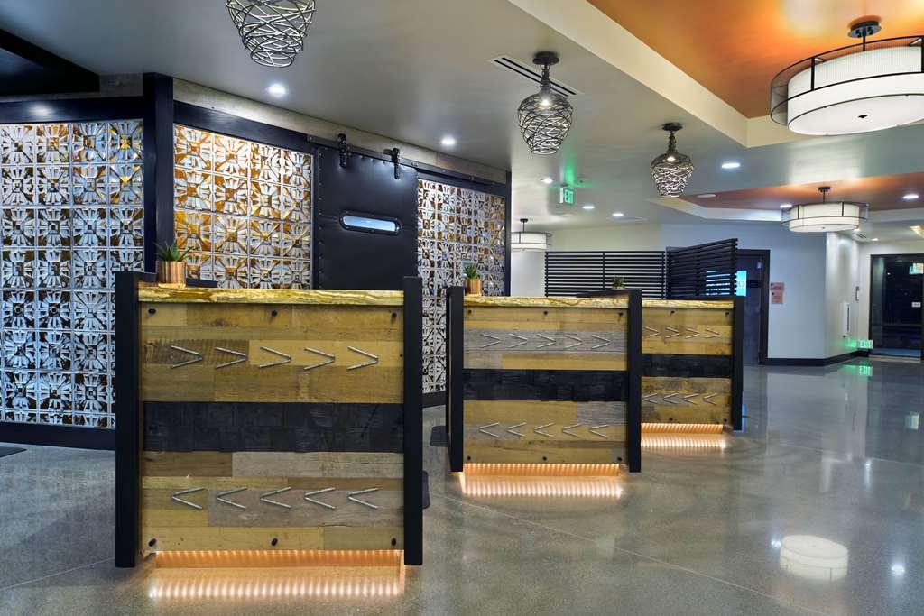 Oxford Suites Paso Robles Inreriör bild