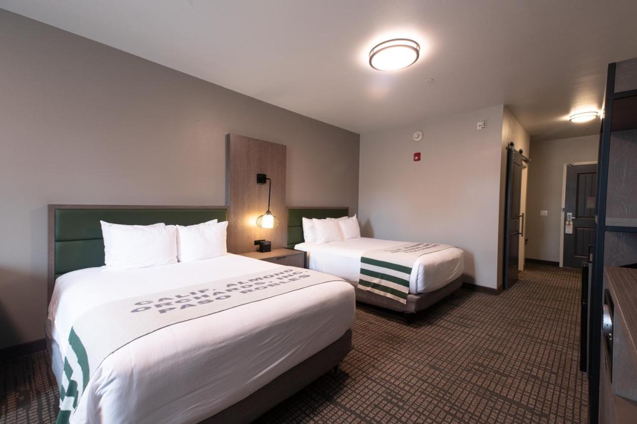 Oxford Suites Paso Robles Exteriör bild