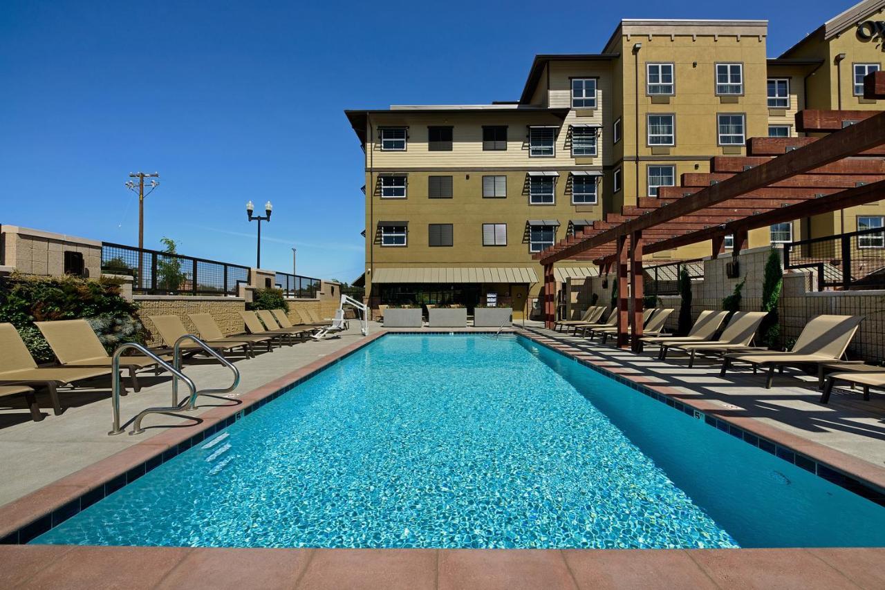 Oxford Suites Paso Robles Exteriör bild